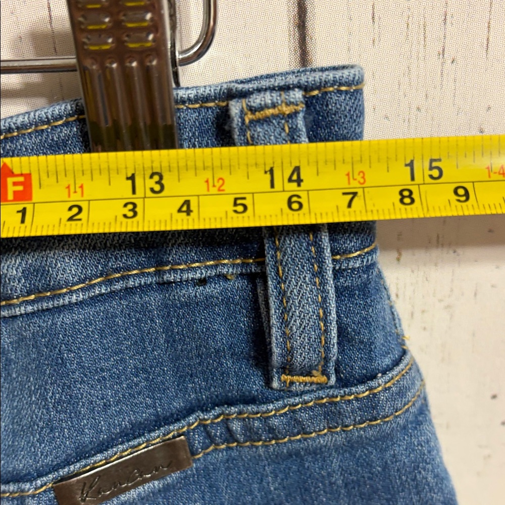 KanCan Classic Blue Jean Shorts Size Large 3" Inseam - Picture 5 of 7